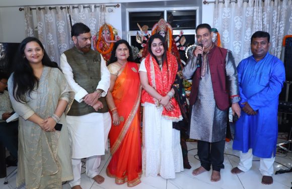 शारदीय नवरात्र के अवसर पर मां दुर्गा सप्तमी भजन संध्या