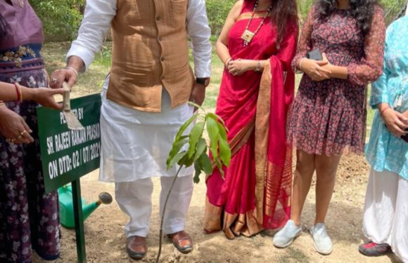 जीकेसी की टीम ने स्वर्ण नगरी अमृतसर में किया पौधारोपण पर्यावरण को बचाने और जागरूकता फैलाने के लिए संकल्पित ग्लोबल कायस्थ कॉन्फ्रेंस :राजीव रंजन