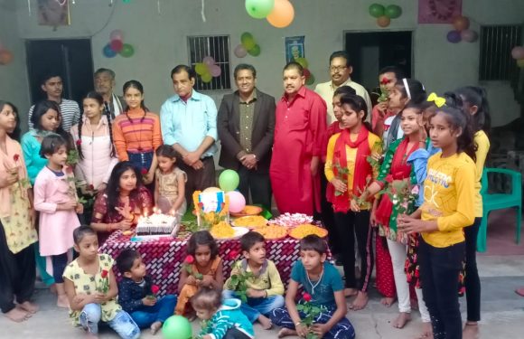 दीदी जी फाउंडेशन ने संस्कारशाला के बच्चों के बीच मनाया बाल दिवस
