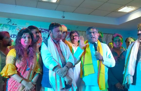 जीकेसी ने धूमधाम के साथ मनाया होली मिलन समारोह