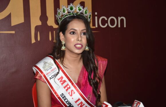 द योगा आइकॉन, पटना में कुमार शानू ने किया मिसेज इंडिया क्वीन ऑफ सबस्टांस 2022 सेकेंड रनर अप विश्रुति का स्वागत व अभिनंदन