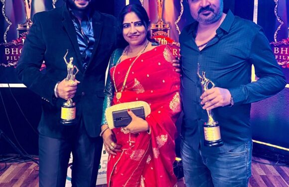 प्रदीप पांडेय चिंटू ने लगाई बेस्ट एक्टर अवॉर्ड की हैट्रिक, तीन अवॉर्ड समारोह में छाए रहे चिंटू